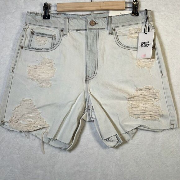 BDG Dropped waist‎ destroy Denim Women’s Shorts-NWT-size 28 - Picture 1 of 7